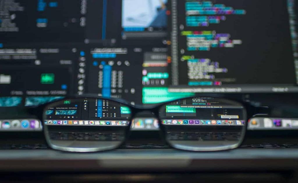 Seedboxes vs VPNs — Which is Best For Private File-Sharing?