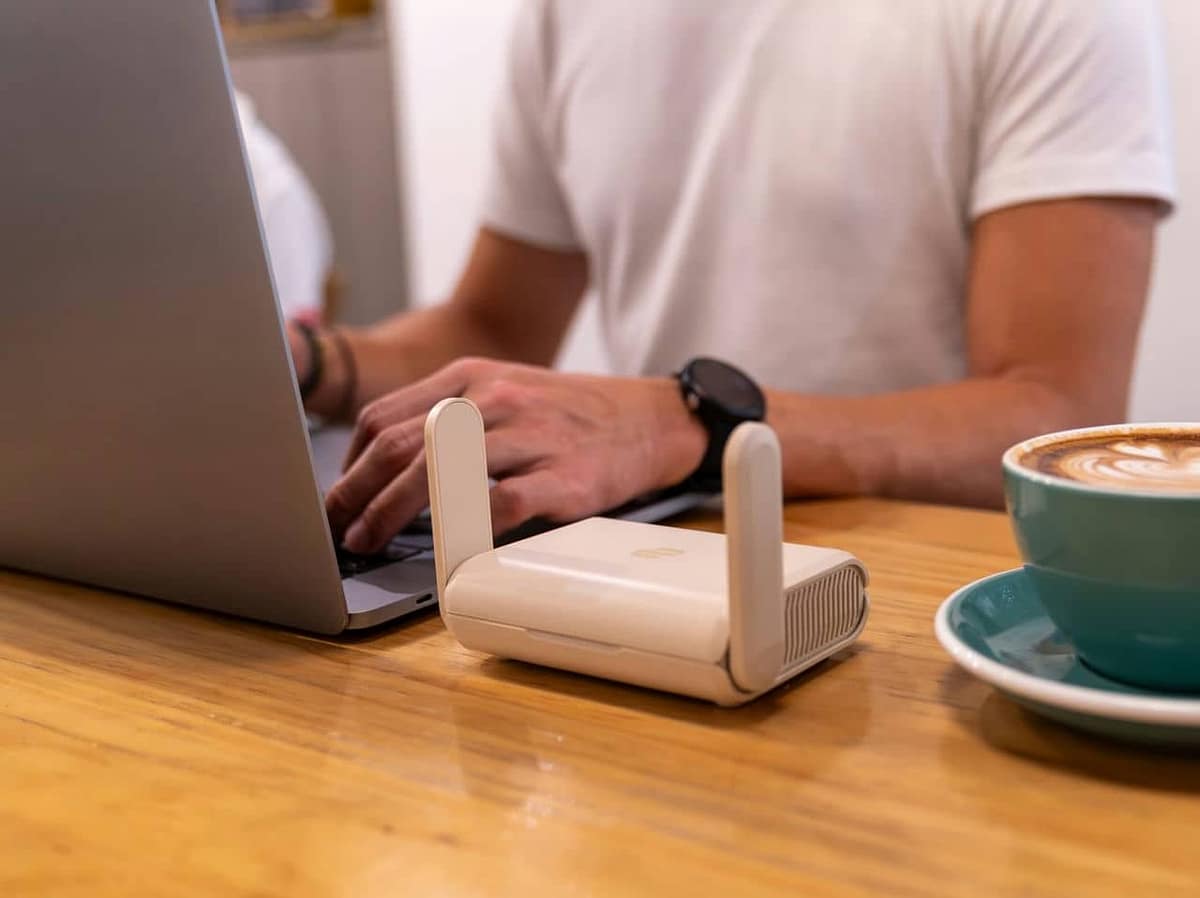 AirCove Go: A Portable Router With A Built-In VPN